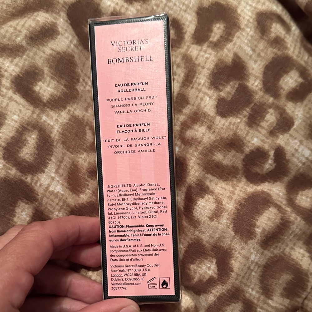 Victoria's Secret Bombshell Rollerball -brand new with tags - Picture 2 of 6